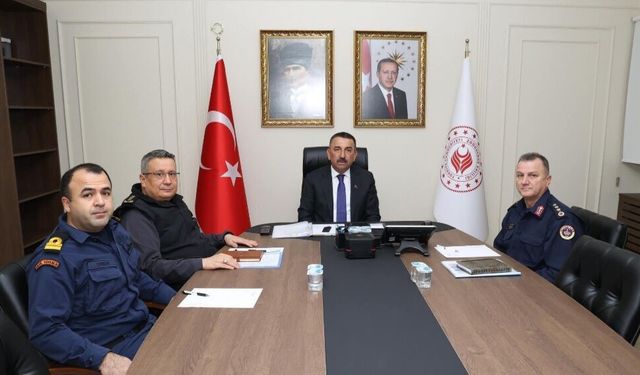 Vali Hacıbektaşoğlu yeni yıl güvenliği toplantısına katıldı