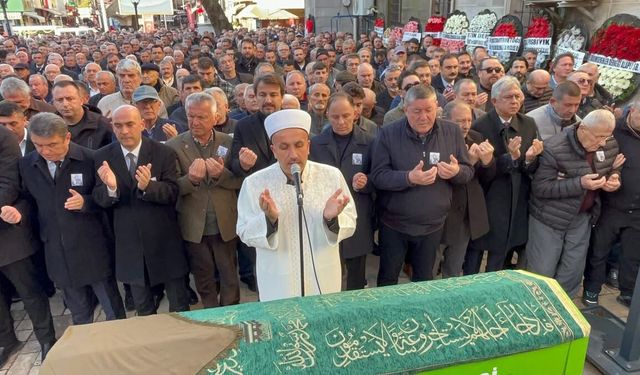 Başkan Tekin'in annesi son yolculuğuna uğurlandı