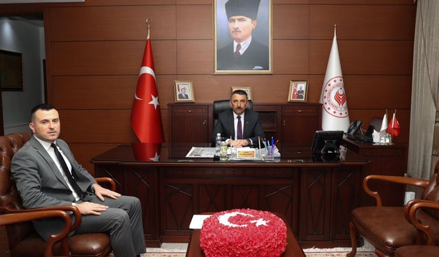 Vali Hacıbektaşoğlu gençlik ve spor projeleri hakkında bilgi aldı