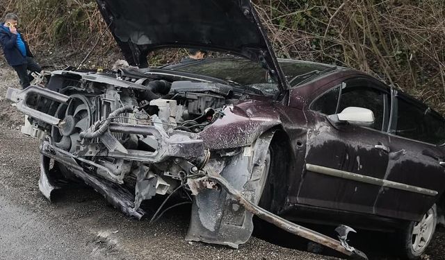 Savrularak su kanalına düştü: 3 yaralı