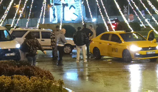 Uğur Mumcu Kavşağı’nda görünmez kaza