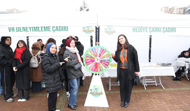 'Doğa Dostu Çevre TIR'ı BEUN’da gençlerle buluştu