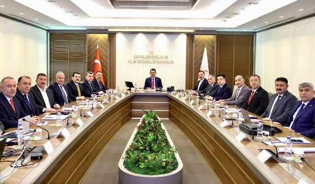 AK Parti, Zonguldak heyeti Çevre Bakanı Murat Kurum’u ziyaret etti…