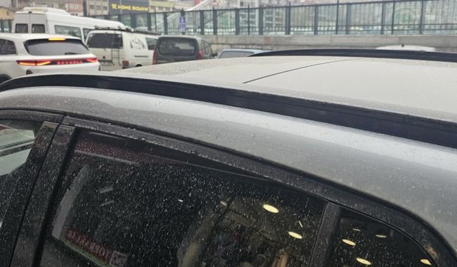 Zonguldak güne çamurla uyandı: Araçlar tanınmaz hale geldi