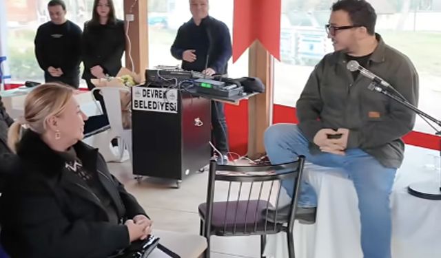 Prof. Dr. Oytun Erbaş, kitap fuarına katıldı