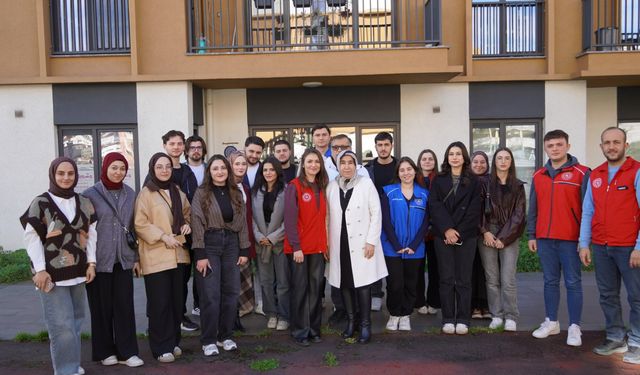 Üniversiteliler geleceklerine mektup yazdı