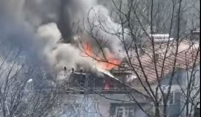 Gebe Köyü’nde çatı yangını korkuttu