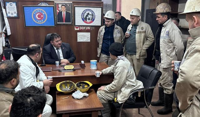 GMİS Yönetimi madenciyle bayramlaştı