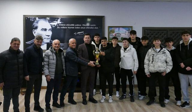Kilimli Belediyespor U18’den gururlandıran şampiyonluk