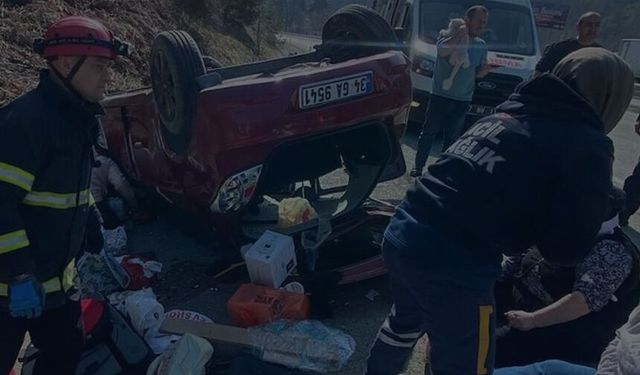 Başlarkadı'da trafik kazası: 1'i çocuk 6 kişi yaralı