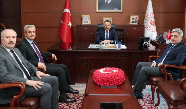 Vali Hacıbektaşoğlu, İl Müdürlerinden birifing aldı