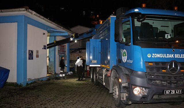 Kapuz Plajı’nda yaz sezonu öncesi yoğun mesai