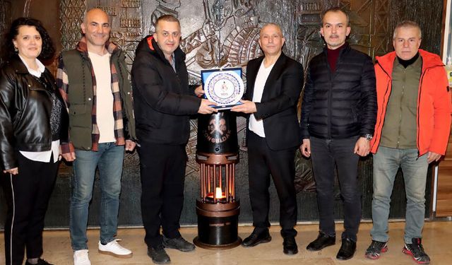 Nesil halk oyunlarından Demir’e ziyaret