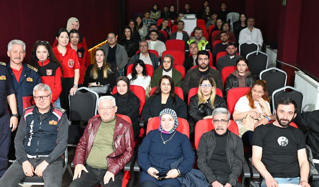 Ereğli’de 17. grup gönüllü itfaiyeci eğitimi rekor katılımla başladı