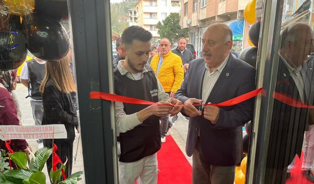 Gökçebey’de Kuaför Kadir hizmete açıldı