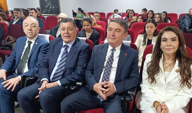 “Sağlık sisteminin yükünü eczacılar taşıyor