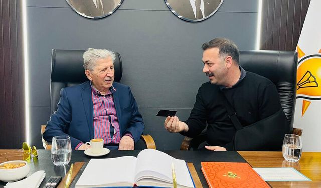 Köksal Toptan, yıllar sonra İl Başkanlığı'nı ziyaret etti