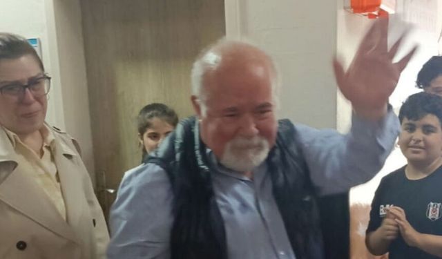 43 Yıllık öğretmenin son zili çaldı, Zonguldak'ta gözyaşları sel oldu