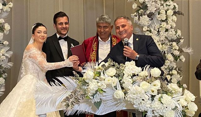 Milletvekili Saffet Bozkurt, yeğeninin mutluluğuna ortak oldu