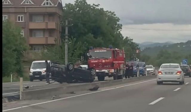 Kontrolden çıkan araç karşı şeride geçip takla attı