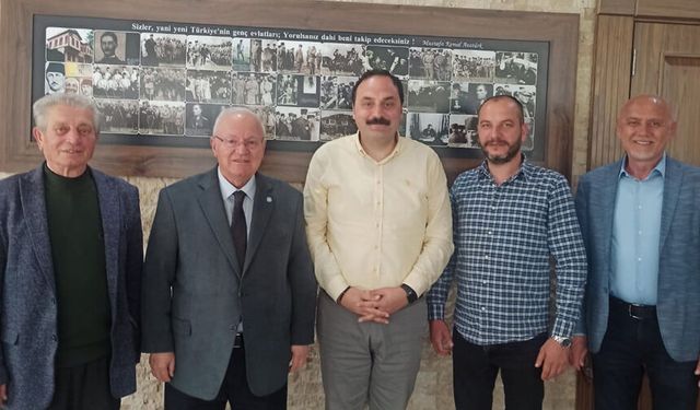 İYİ Parti’den Başkan Dökmeci’ye nezaket ziyareti