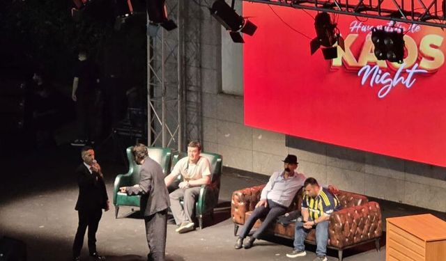 Ünlü komedyen Hayrettin, Karadeniz Ereğli'de kahkaha dolu gece yaşattı
