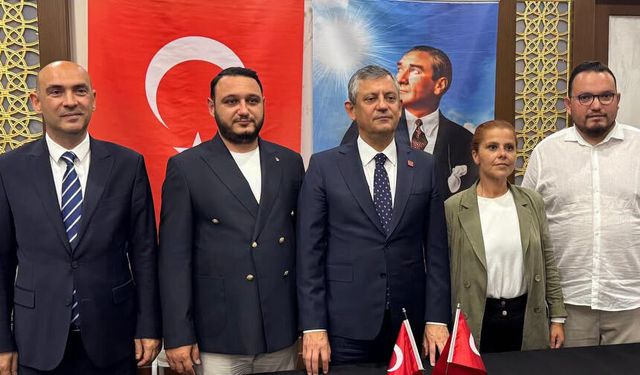 CHP'de istifa furyası sürüyorMerve Arslan'da Yeni Parti'ye geçiyor