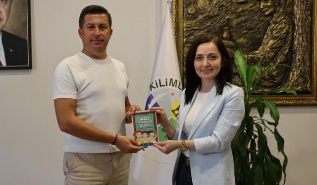 Kamil Altun, "Gizli Yetenekler Sınıfı" kitabının yazarı Ceyda Türkkaş'ı ağırladı