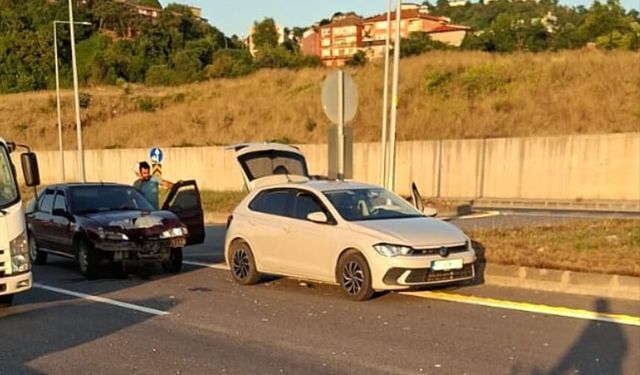 Kilimli sahil yolunda kaza: 2 yaralı