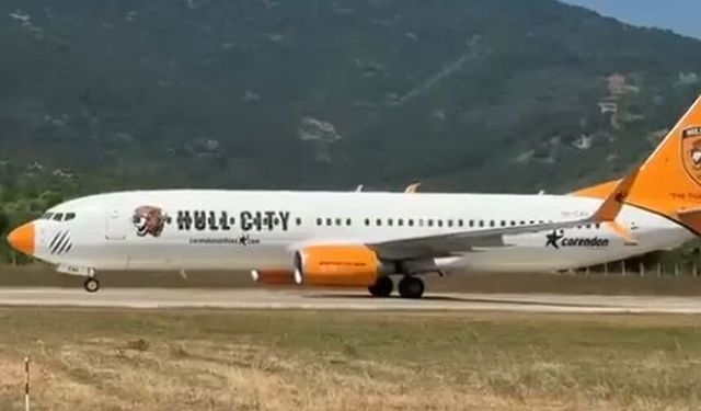 Zonguldak Havalimanı'nda Hull City logosu görenleri yanılttı