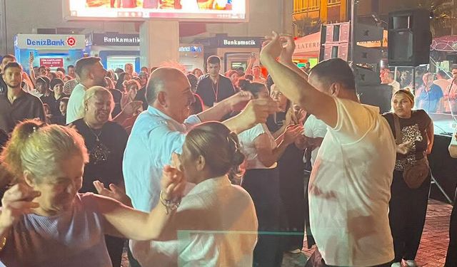Gökçebey Yaz Festivali'nde Roman gecesi coşkusu