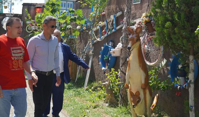 Atıkları sanata dönüştürdü, Apartmanını “Sıfır atık”a çevirdi