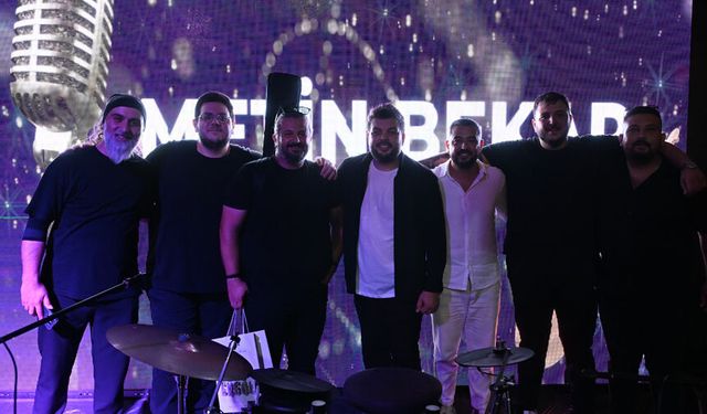 Sevilen sanatçı Metin Bekar, Ereğli'de sahne aldı