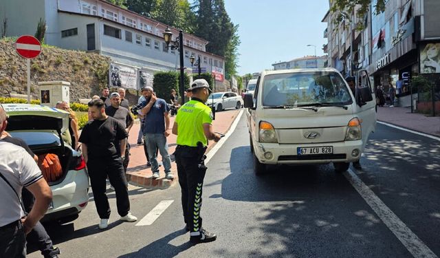 Yolun karşısına geçmek isteyen yayaya araç çarptı