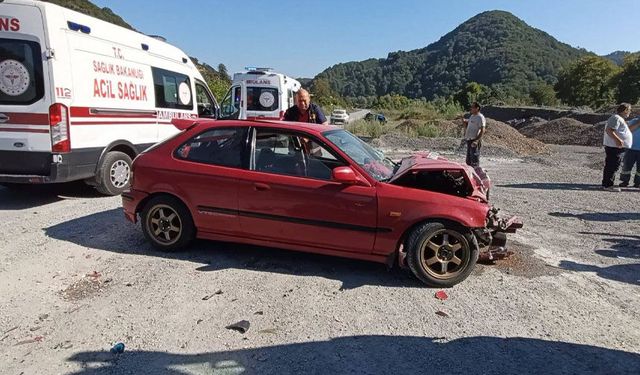 Alaplı-Akçakoca yolunda kaza: 1 Yaralı