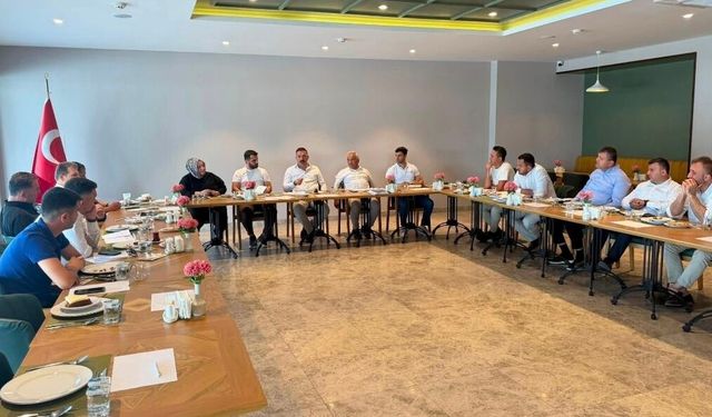 AK Parti İstişare toplantısı düzenlendi