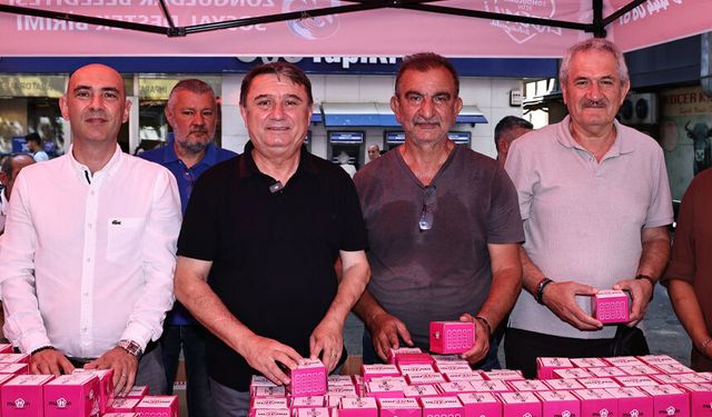 Yeni Parti Zonguldak teşkilatı Mevlid Kandili’nde vatandaşlarla buluştu