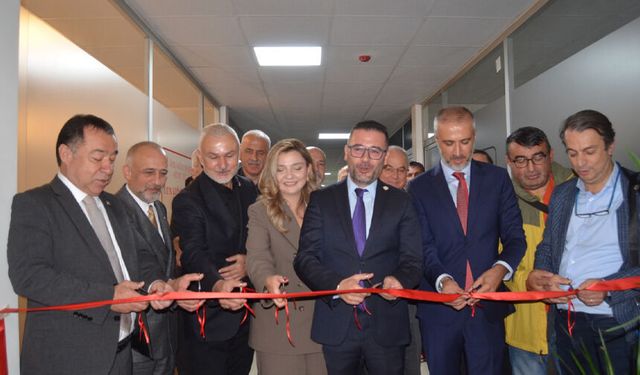 Avukat Asena Şallı yeni ofisinde