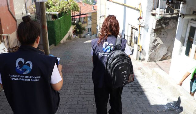 Zonguldak Belediyesi’nden çocuklara kırtasiye desteği