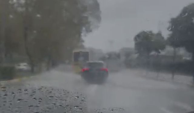Zonguldak’ta sağanak sonrası yollar göle döndü