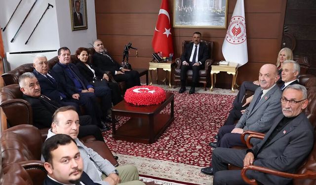 CHP İl Yönetimi’nden Vali Hacıbektaşoğlu’na ziyaret