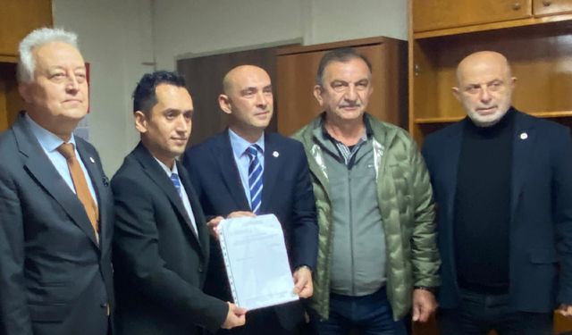 Devrim Dural mazbatasını aldı