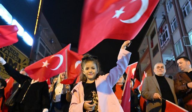 On binlerce Ereğlili, Atatürk ve Cumhuriyet için yürüdü