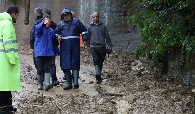Tahsin Erdem: Heyelan yaşanan bölgelerde vatandaşlarımızı mağdur etmeyeceğiz