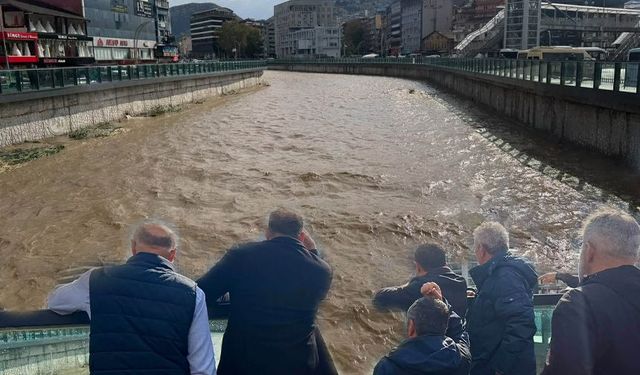 Mustafa Çağlayan’dan Toptancılar Sokağı esnafına geçmiş olsun ziyareti