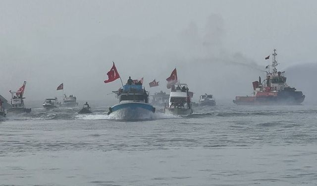 Zonguldak Limanı’nda Cumhuriyet coşkusu denize taştı