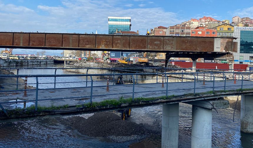 Köprünün son parçası bu akşam kaldırılıyor: Çevreyolu trafiğe kapatılacak
