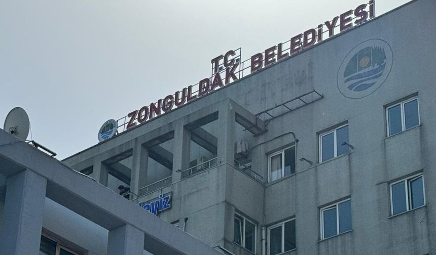 T.C Tabelası Zonguldak Belediyesi'ne tekrar takıldı