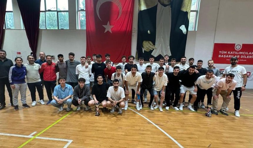 ZBEÜ’de Üniversiteler Arası Salon Futbolu Bölgesel Lig Grup Müsabakaları sona erdi