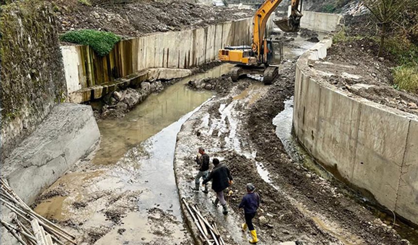 Milletvekili Avcı, "16 milyon TL yatırım bedeliyle Kozlu'da dere ıslahlarına devam ediyoruz"